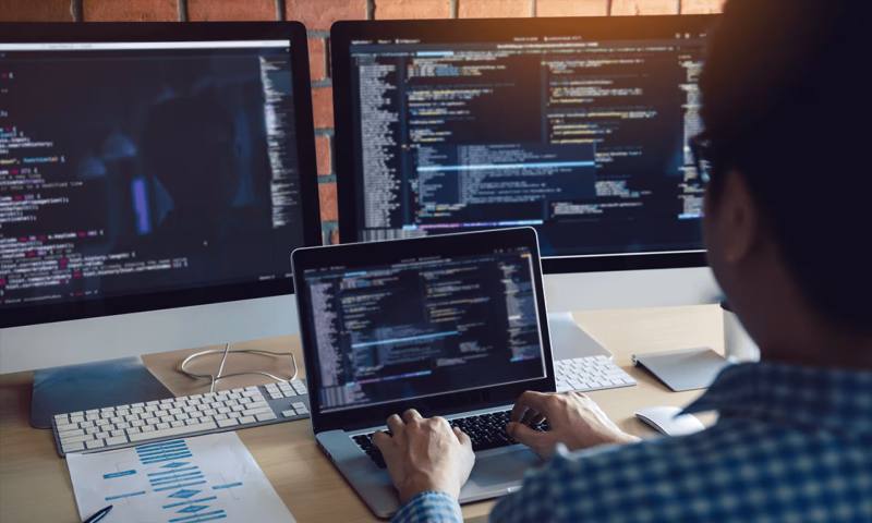 数据科学选型:R与Python如何赋能三台县网站建设?